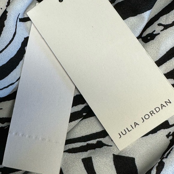 NWT Julia Jordan Palm Print Jumpsuit SZ 6 - Picture 9 of 11